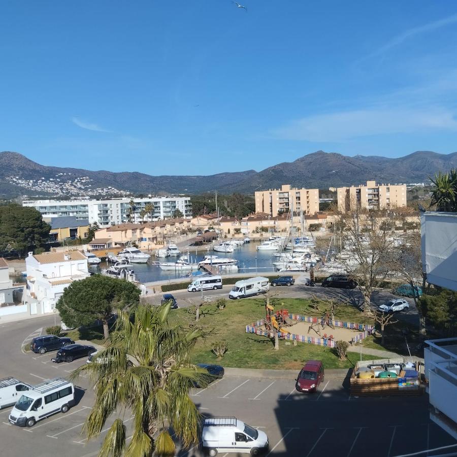 Atico Of 3 Rooms, Total 130M² Just For You With A 60 M² Terrace, Swimming Pool, Mountain And Marina View. Roses Exteriér fotografie